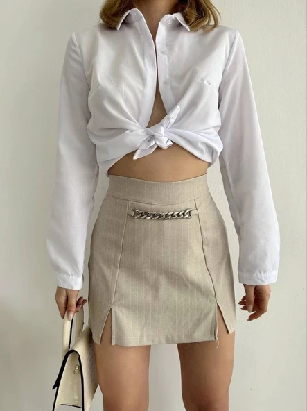 Zincir detaylı çizgili şort etek ürün görseli