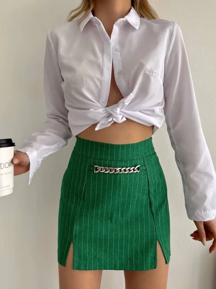 Zincir detaylı çizgili şort etek ürün görseli