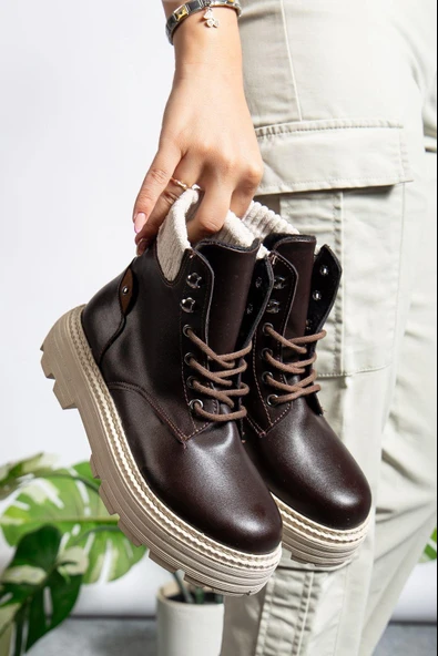 ET-ZNN-Cilt Kahve Bağcıklı Yüksek Taban Kadın Bot ürün görseli