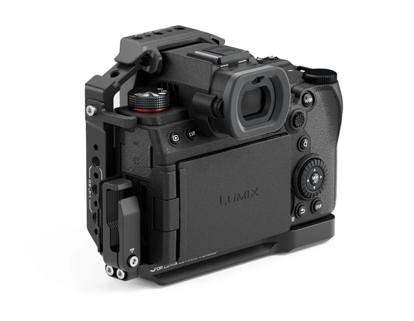 Tilta TA-T50-HCC-B Panasonic  S5 II/IIX için Yarım Kamera Kafesi - Resim 2