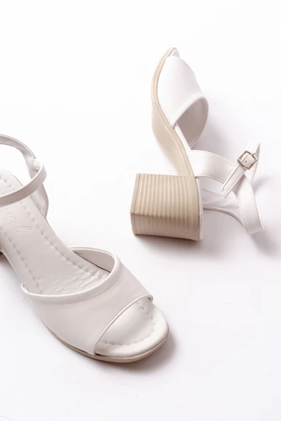 K-13 Beyaz Günlük  Topuklu Kadın Sandalet - 4