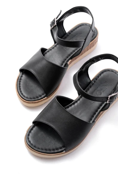 692-500 Siyah Ortopedik Taban Tokalı Kadın Sandalet - 4