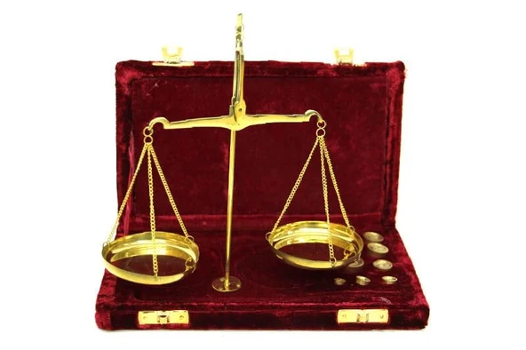 Terazi 100gr  Kadife Kutulu Ahşap Kadife Kaplı Hediyelik ürün görseli 1