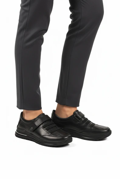 Aspor Siyah Cırtlı Hakiki Deri Kadın Casual Ayakkabı ürün görseli 1