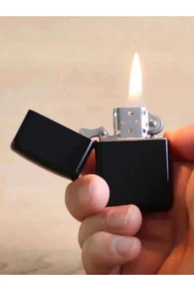 Siyah Metal Çakmak - Benzinli Çakmak - Benzinli Metal Çakmak ürün görseli