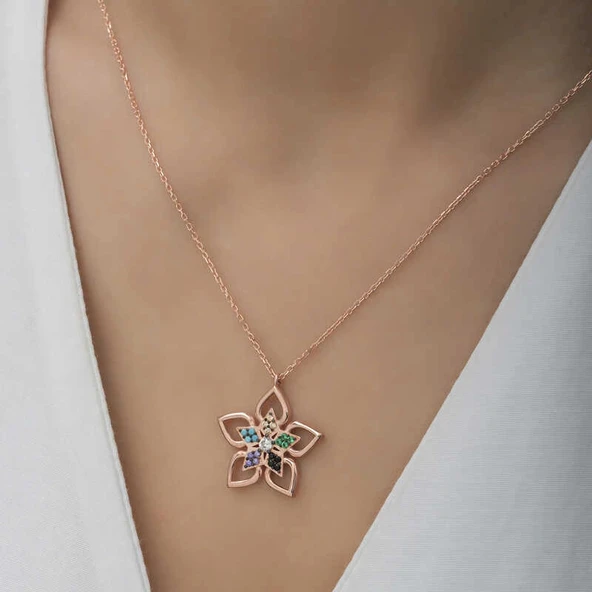 ​925 Ayar Gümüş Renkli Taşlı Çiçek Kadın Gümüş Kolye - Resim 4