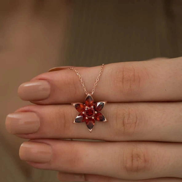 925 Ayar Gümüş Kırmızı Çiçek Kadın Gümüş Kolye - Resim 3