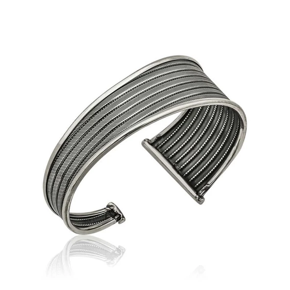 925 Ayar Gümüş Eskitme Desenli Bilezik ürün görseli