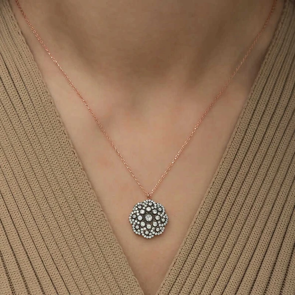 925 Ayar Gümüş Çiçek Desenli Elmas Montür Kolye - Resim 2