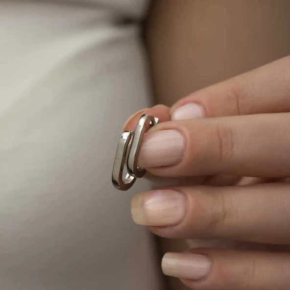 Gümüş Taşsız J Bayan Küpe - Resim 4