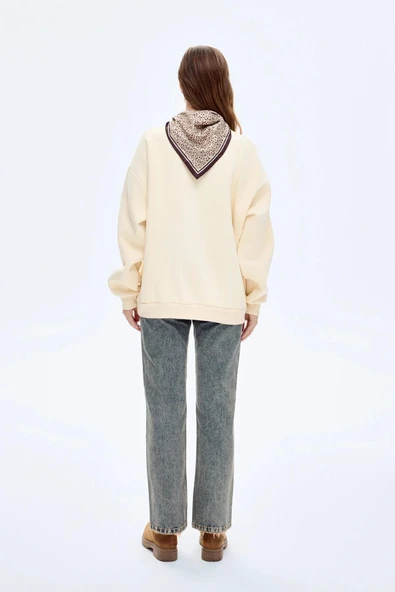Quzu Fular ve Nakış Detaylı Kadın Sweatshirt - 10