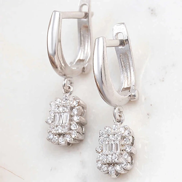 Gümüş Baget Taşlı Kadın Küpe ürün görseli 1