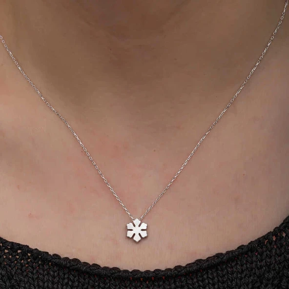 925 Ayar Gümüş Minimal Kar Tanesi Kadın Kolye - Resim 4