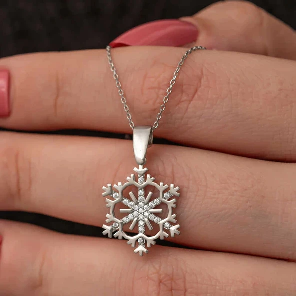 Gümüş Kar Tanesi Kadın Kolye ürün görseli 1