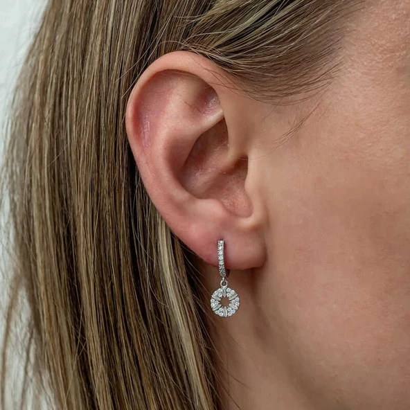 Gümüş Geometrik Desenli Kadın Küpe - Resim 2