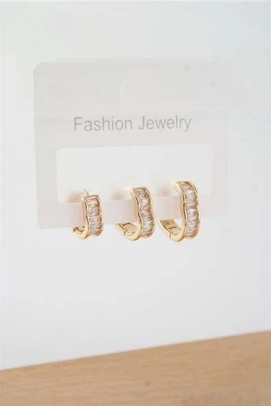 Kadın Vip Seri Baget Zirkon Taşlı Kalp Figürlü 3 Boy 3'lü Küpe Seti ürün görseli