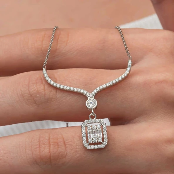 Gümüş Baget Taşlı Gerdanlık Model Kadın Kolye ürün görseli 1