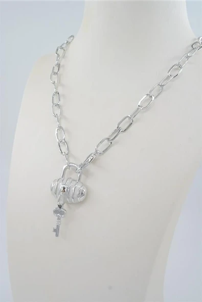 Kadın Özel Tasarım Çanta ve Kilit Figürlü Mineli Kolye