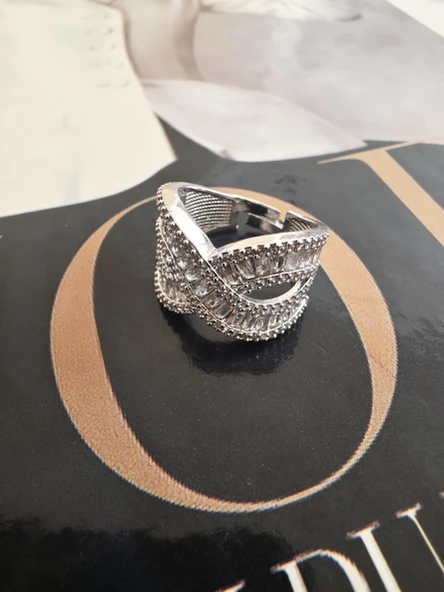 Kadın Vip Seri Baget Zirkon Taşlı Numarasız Ayarlanabilir Yüzük - Resim 2