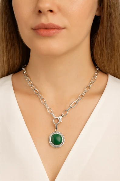 Oval Renkli Taşlı Madalyon Önden Klipsli  Kolye ürün görseli