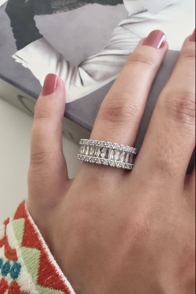 Kadın Vip Seri Baget Zirkon Taşlı Numarasız Ayarlanabilir Yüzük ürün görseli