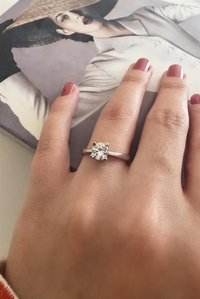 Kadın Vip Seri Zirkon Tek Taş Numaralı Yüzük ürün görseli