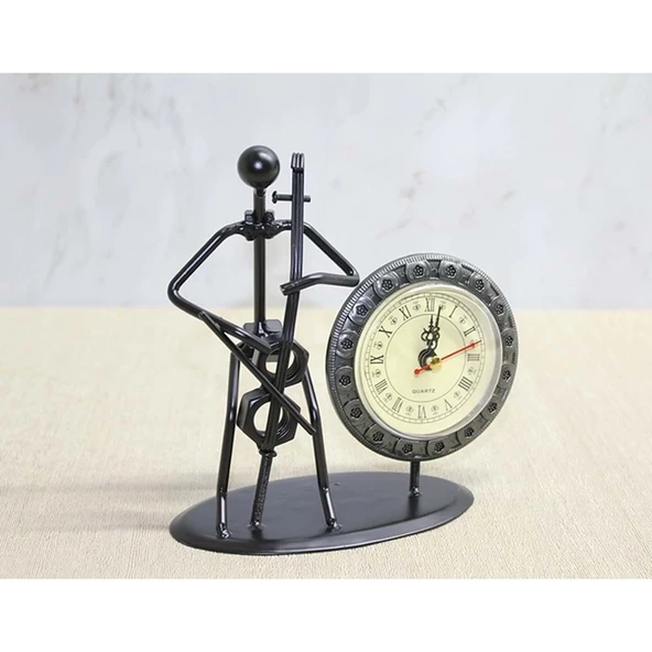 Metal Saatli Keman Çalan Müzisyen - Resim 2