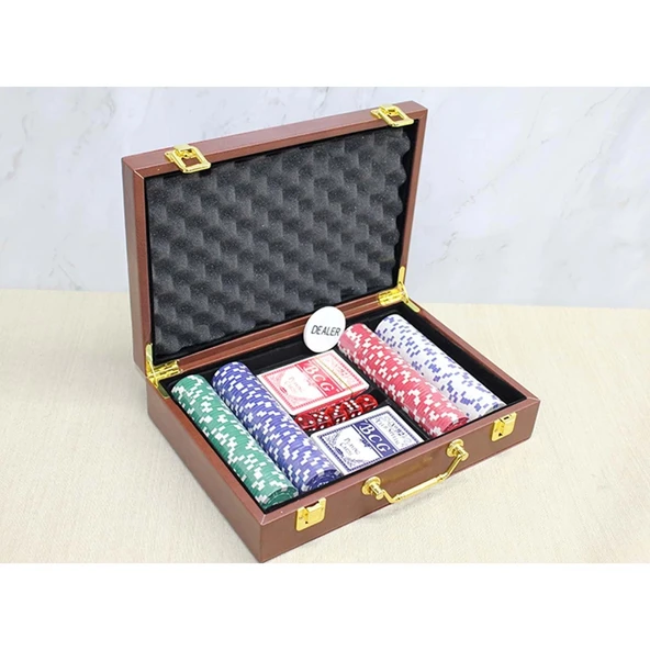 Deri Çantalı 200 Chip Ve 2 Adet İskambil Kağitına Sahip Poker Oyunu - 2