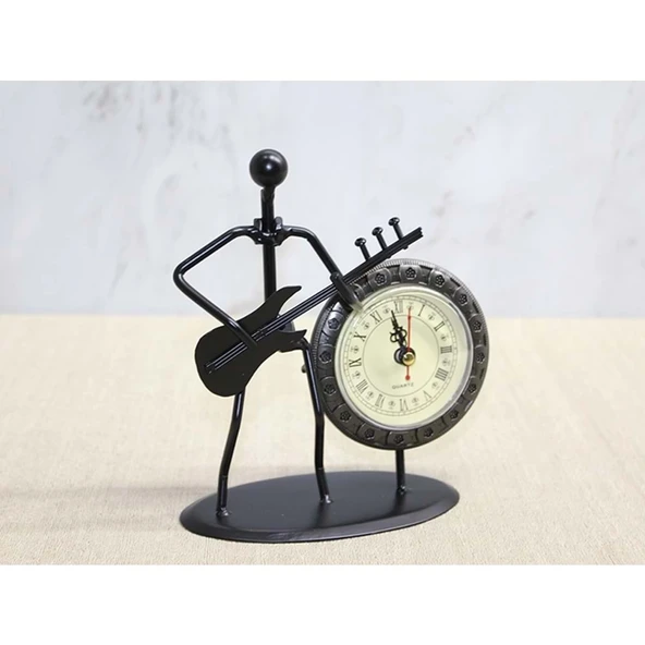 Metal Saatli Gitar Çalan Müzisyen - Resim 2