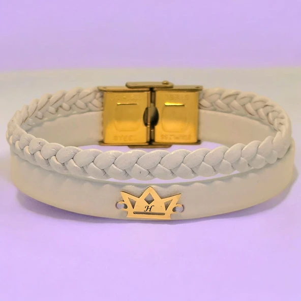 14 Ayar Altın Plakalı Harfe Özel Doğal Beyaz Derili Taç Figürlü Hediye Bileklik-500 ürün görseli
