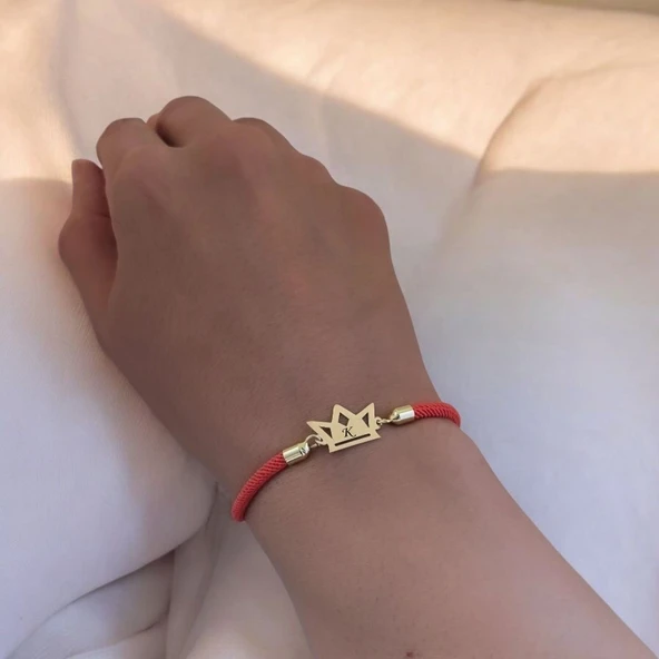 14 Ayar Altın Plakalı Harfe Özel Turuncu Örgü İpli Taç Motifli Hediye Bileklik-501 - Resim 3