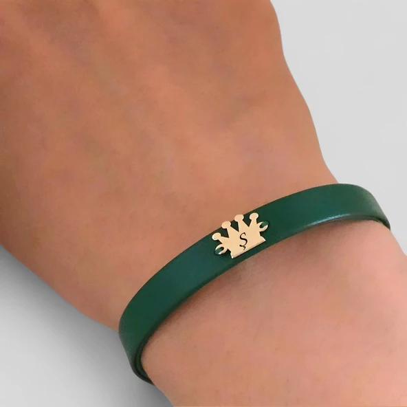 14 Ayar Altın Plakalı Harfe Özel Doğal Yeşil Derili Taç Motifli Hediye Bileklik-504 - Resim 4
