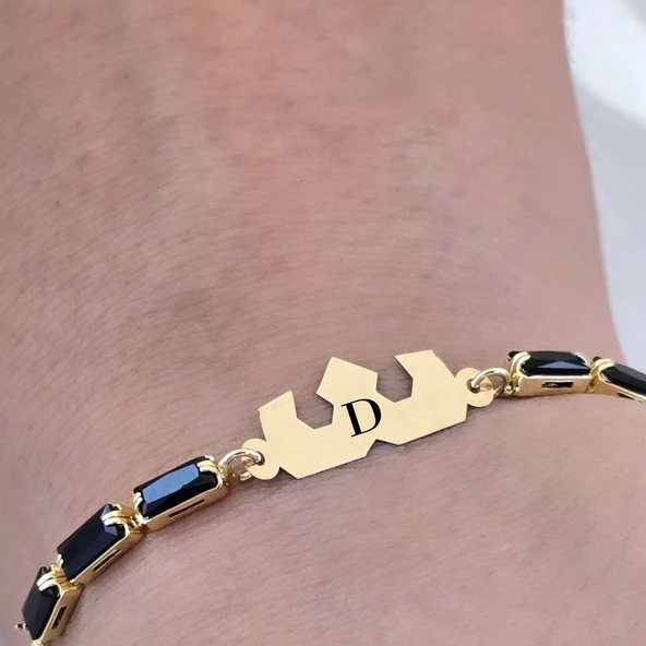 14 Ayar Altın Plakalı Harfe Özel Siyah Taş Desenli Taç Motifli Altın Renkli Zincirli Hediye Bileklik-510 - Resim 3