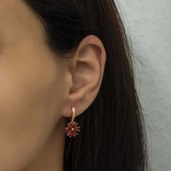 Gümüş Kırmızı Çiçek Küpe - Resim 2