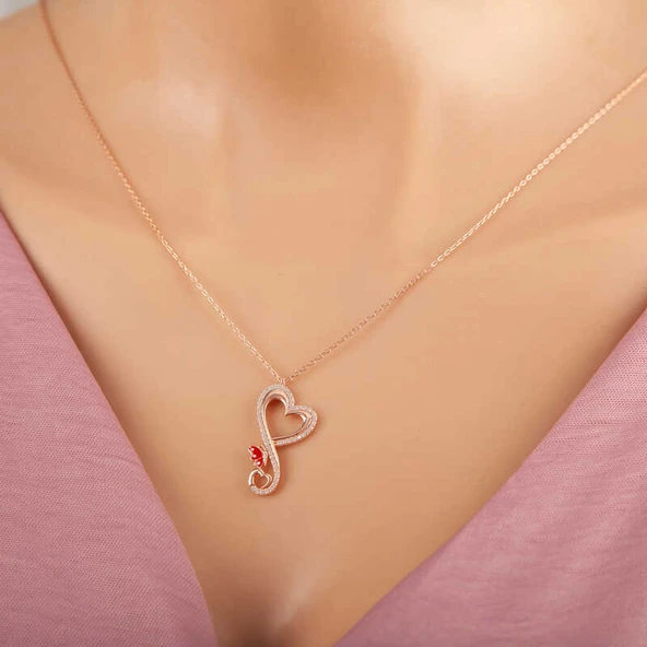 Gümüş Rose Kalpli Kelebek Kadın Kolye ürün görseli 1
