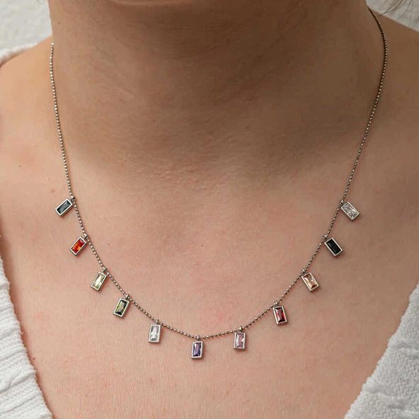 Gümüş Renkli Taşlı Şans Kadın Kolye ürün görseli