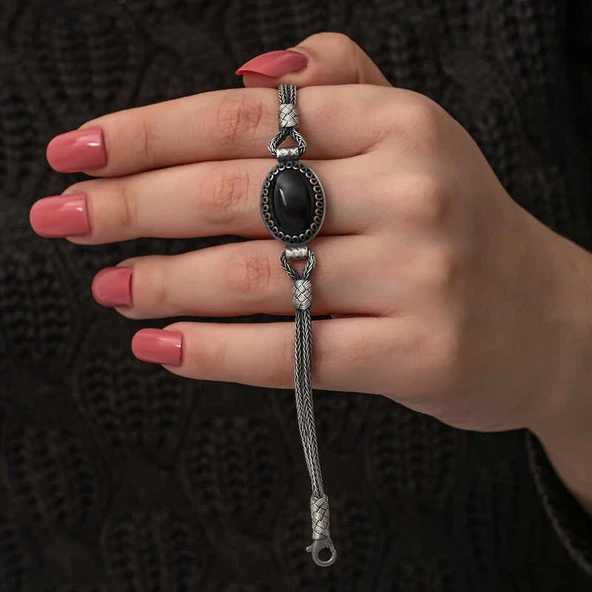 Gümüş Oniks Taşlı Kazaziye Bileklik ürün görseli