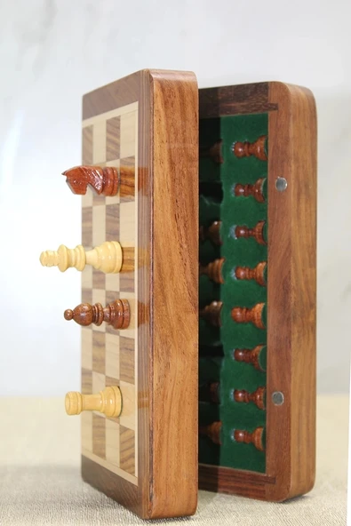 Özel Vernikli Mıknatıs Taşlı Ahşap Katlanabilir Kutulu Satranç Oyunu 17.5 Cm G221 - 4