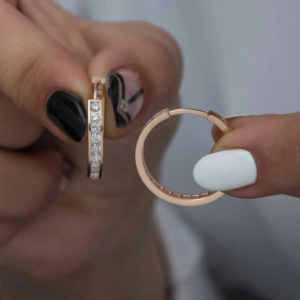 Gümüş Zirkon Taşlı Halka Kadın Küpe - Resim 2