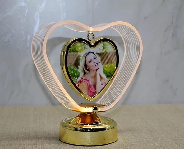 Kişiye Özel Fotoraf Alanli Kalpli Led Çerceve Alk4450