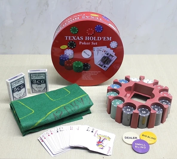 Metal Kutulu 240 Chip Ve 2 Adet İskambil  Kağit Setine Sahip Poker Oyunu Alk3539