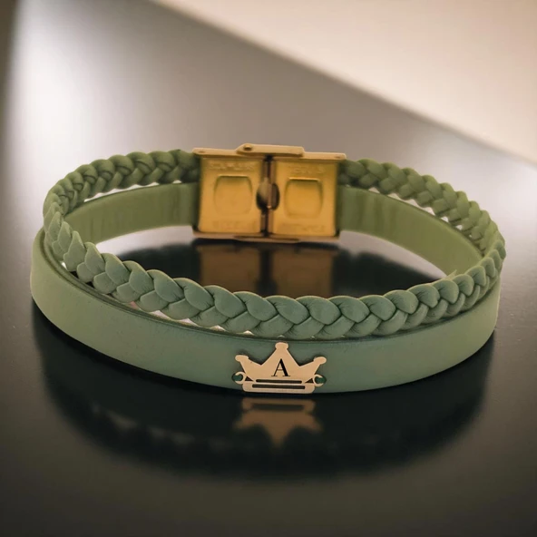 14 Ayar Altın Plakalı Harfe Özel Doğal Yeşil Derili Taç Motifli Hediye Bileklik-512 ürün görseli