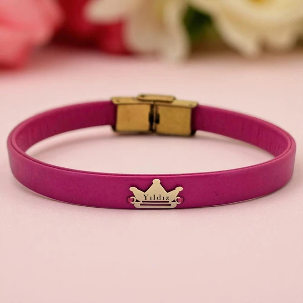 14 Ayar Altın Plakalı İsme Özel Taç Motifli Doğal Pembe Derili Hediye Bileklik-514 ürün görseli