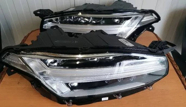 VOLVO XC 90 2019-2023 R SYD1047  FAR CAMI MARKA İLE UYUMLU ürün görseli