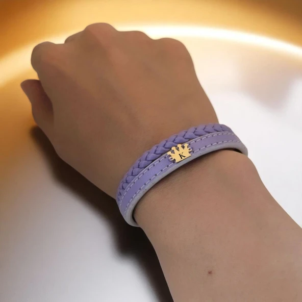14 Ayar Altın Plakalı Harfe Özel Hakiki Mor Derili Taç Motifli Hediye Bileklik-516 - Resim 2