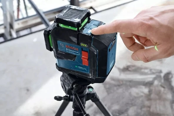 BOSCH GLL 80-33 G Yeşil Lazer Terazi 3x360 Derece Mıknatıs Sehpalı - Resim 5