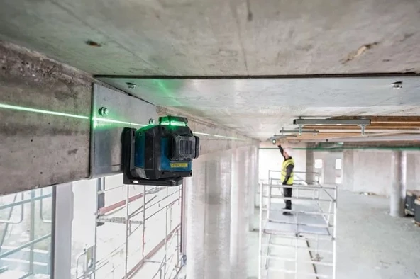 BOSCH GLL 80-33 G Yeşil Lazer Terazi 3x360 Derece Mıknatıs Sehpalı - Resim 4