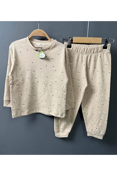 Kız Çocuk Üzeri Papatya Desenli Fitilli Krem Pijama Takımı ürün görseli