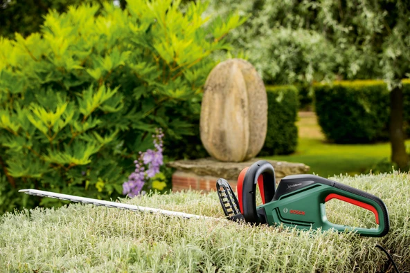 BOSCH Universal HedgeCut 60 Çit Kesme Makinası - Resim 3