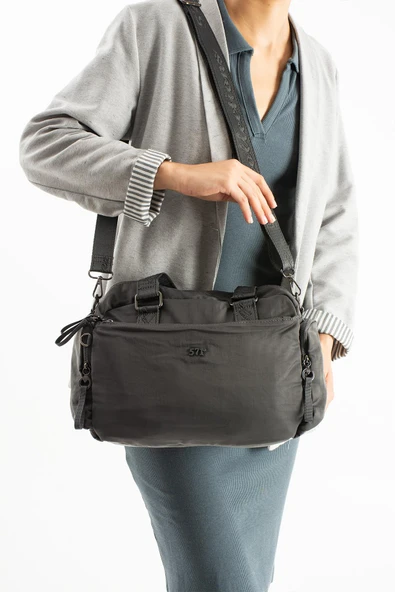 Yumuşak Dokulu Ultra Hafif, Esnek ve Su Geçirmez Polyamid Kumaş Omuz ve Kol Çantası Gri Model: (571-13-14G) ürün görseli 1